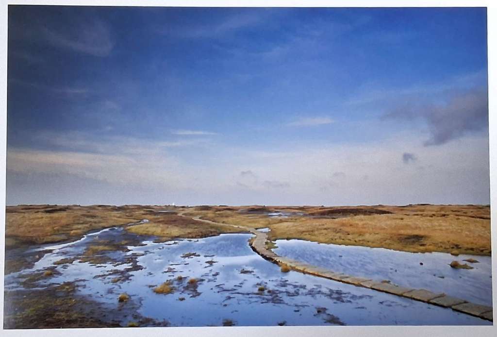 PEAK DISTRICT: a landscape guide